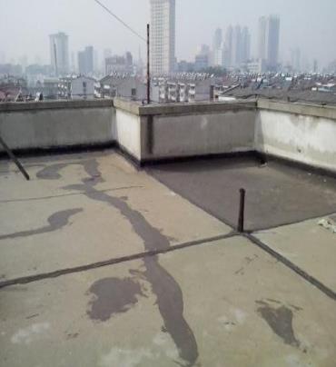 乌兰漏水维修 楼顶漏水是什么原因，楼顶漏水维修方法是什么?