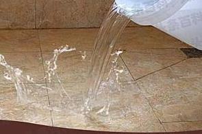 乌兰漏水维修 免砸砖防水材料该如何施工